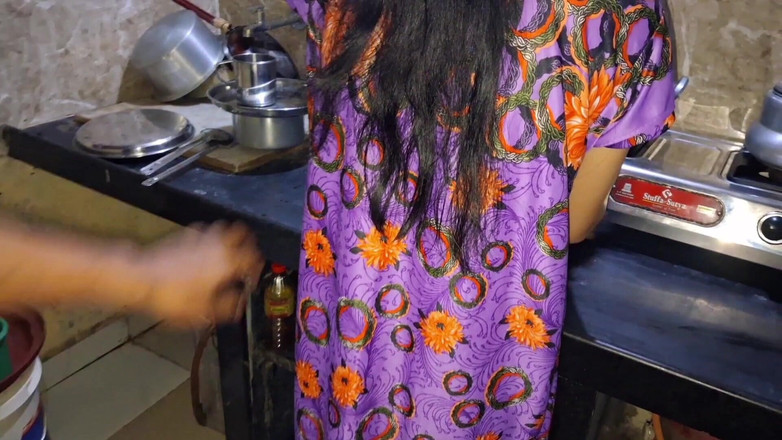 Shima kumari44: भारतीय देसी गांव की गृहिणी रसोई सेक्स में चुदाई असली चरमसुख हिंदी ऑडियो
