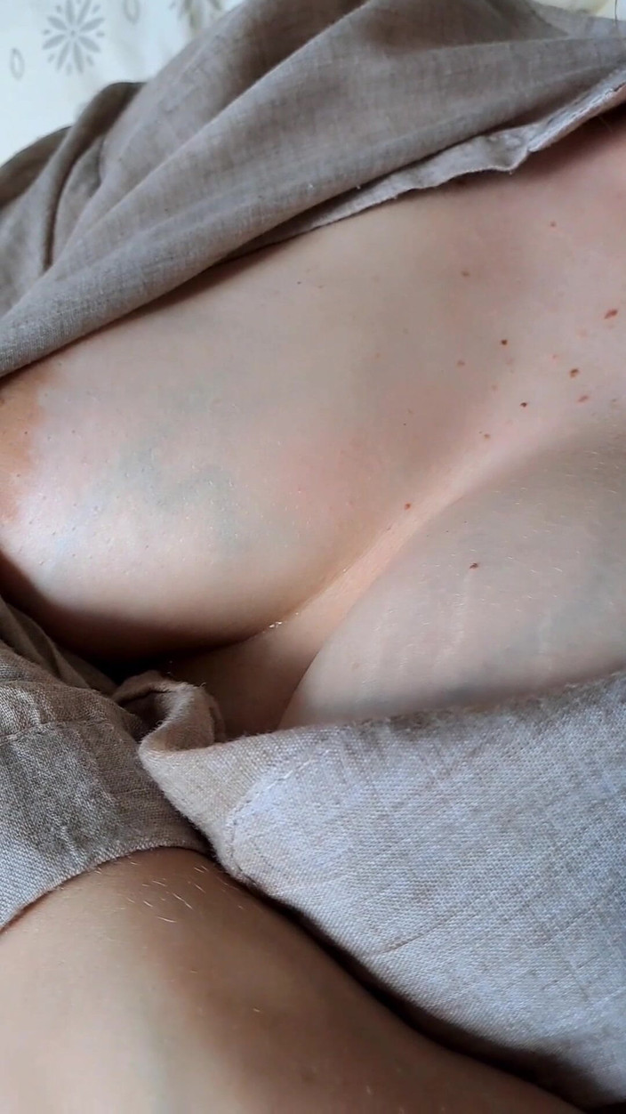 Lady Anna: 야외에서 섹시해