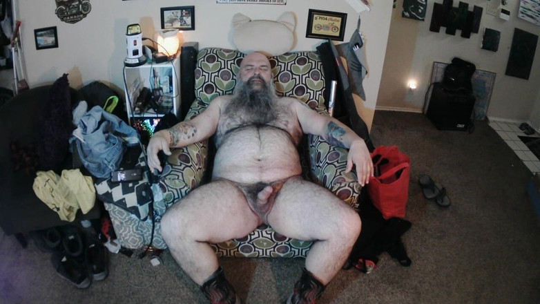 Monk3yMing0: Un orso peloso monk3yming0 con le mie gambe grosse allargate