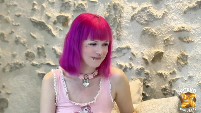 Porno Baguette: ลิลลี่ สาวสวย อยากโดนเย็ดแรงๆ