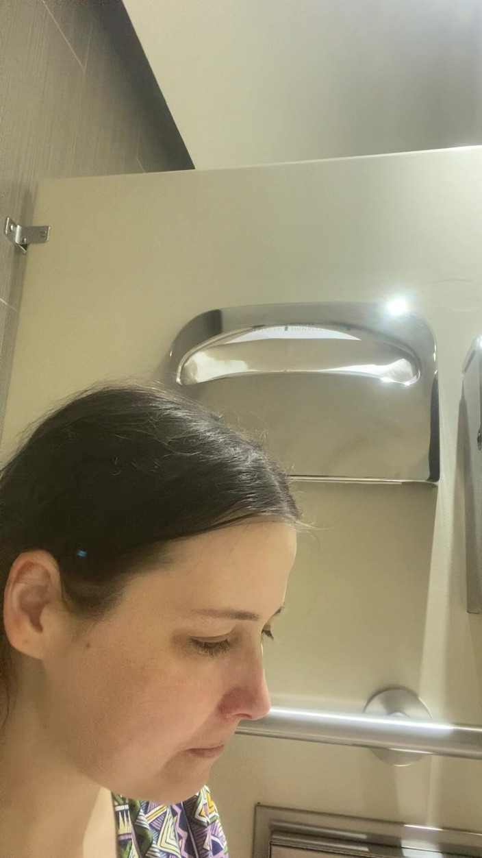 MissChrystalline: Orgasme di warung kamar mandi