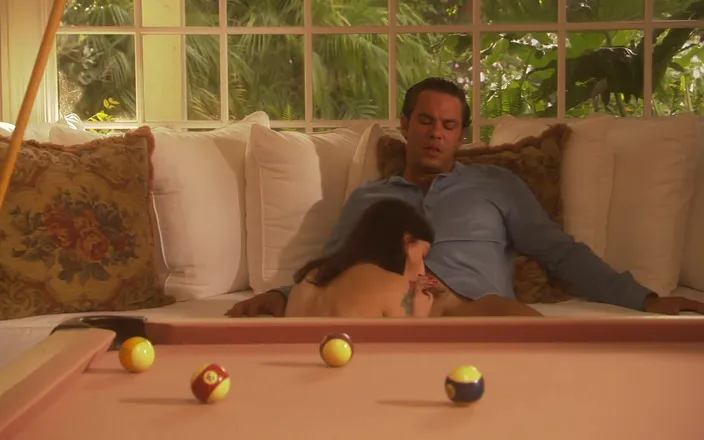 Radical: Pool-spiel endet mit fickspiel