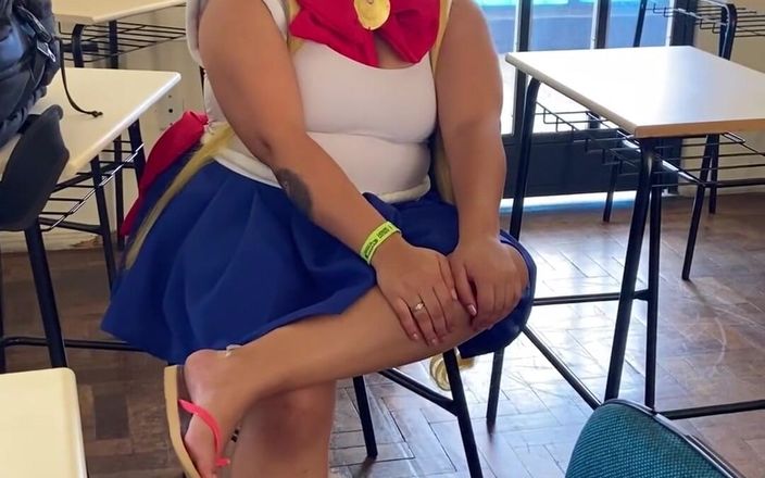 Cutiepiie Chubby: Jen ukazuji moje prsa a kundičku opravdu rychle, než mě...
