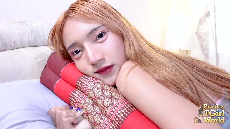 Franks Tgirl World: Thaise ladyboy Alice is geil