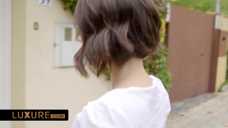 Luxure: Les vacances sexuelles de Ginebra Bellucci et Eve Sweet