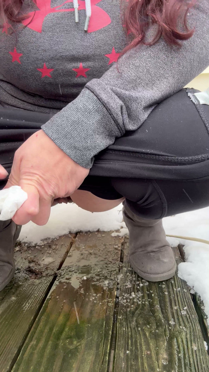 Barefoot Mel: Snowy Outside Piss