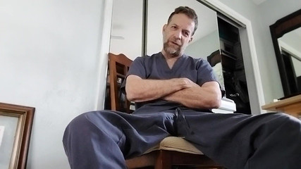 Hairyartist: Doc will sesiunea de orientare sexuală Jo