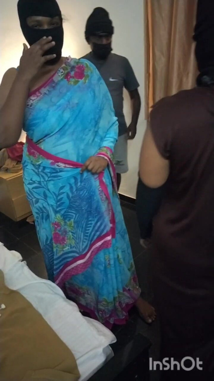 Tamil lesbian: 第一夜准备