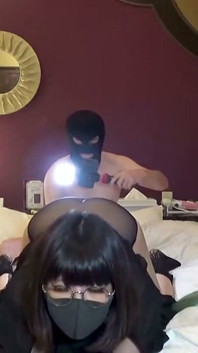 Devilish glasses schönheit, getränktes verlangen führt zu rohem sex und tiefem creampie-finish