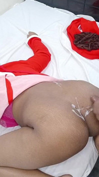 Novias calientes me dan un regalo en navidad con mamada dura en misionero follando y preñando semen en el culo afuera