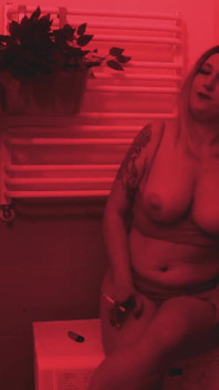 Fumo fetish in topless