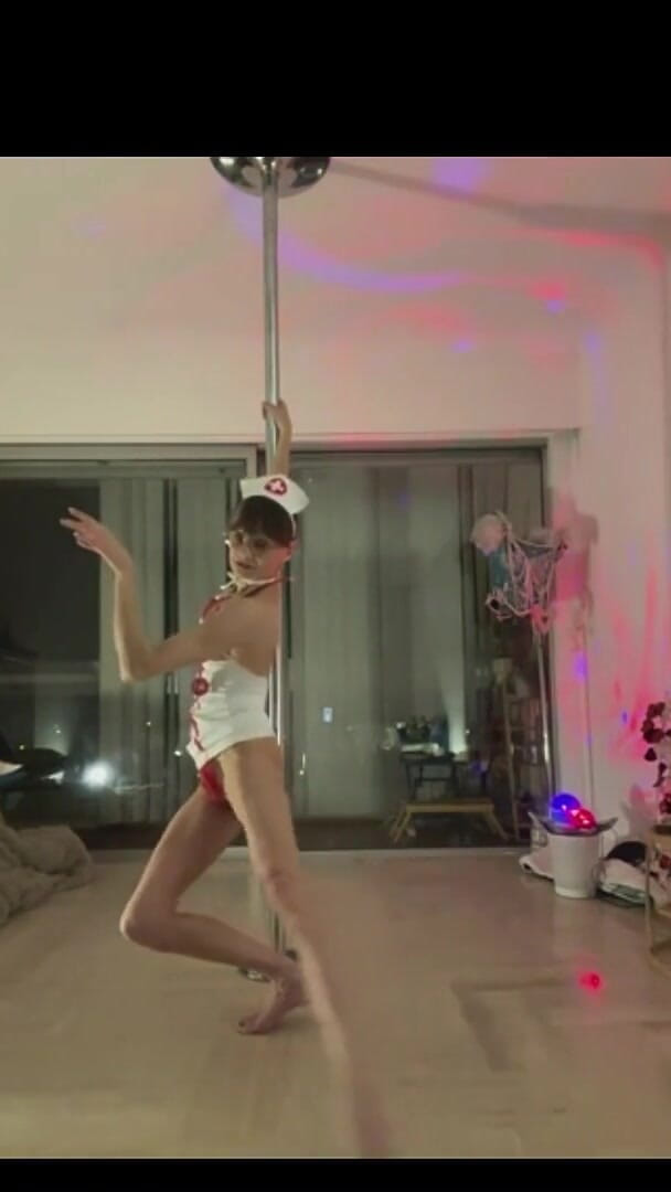 Dancer Nurse (Chris06d72) Dancer Nurse (Chris06d72)