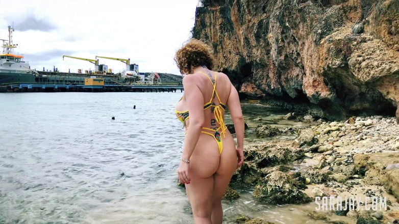 Sara Jay: Sara Jay island hintern
