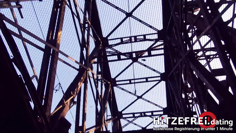 Hitzefrei: German Jenny banged outdoors while cars drive by part 1