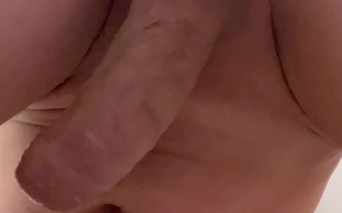 LustLogan: Plug anal + vibração = combinação perfeita