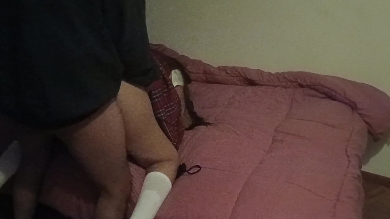 Astrid Cute: Proč mi chceš zvednout sukni??? Šukání sousedky s velkým zadkem, je...