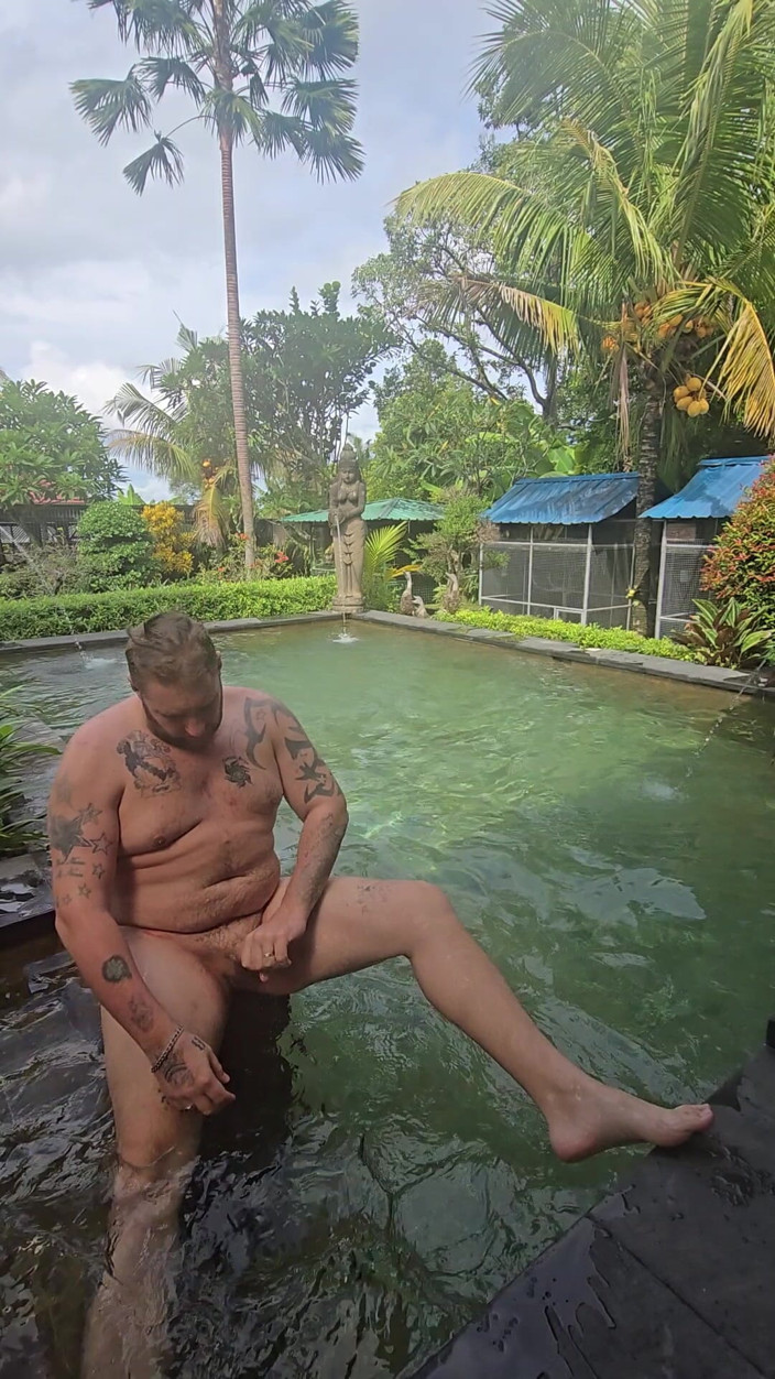 Jimbob Star GAY: Jimbob si sega in piscina