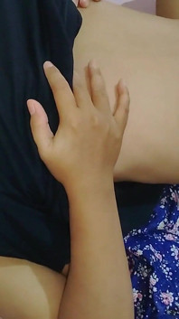 La figa bagnata della ragazza indonesiana