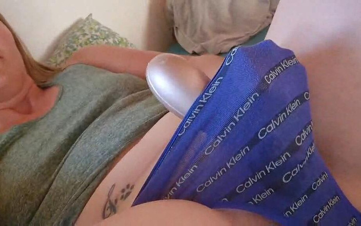 K Vw: Masturbation Privée 7