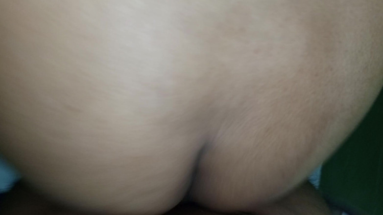 Nadiyabd: Eu fodi minha madrasta no banheiro porque ninguém estava em...