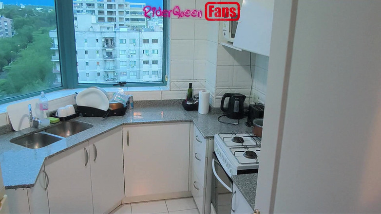 Riderqueen: Ibu tiri di dapur - video untuk peminat