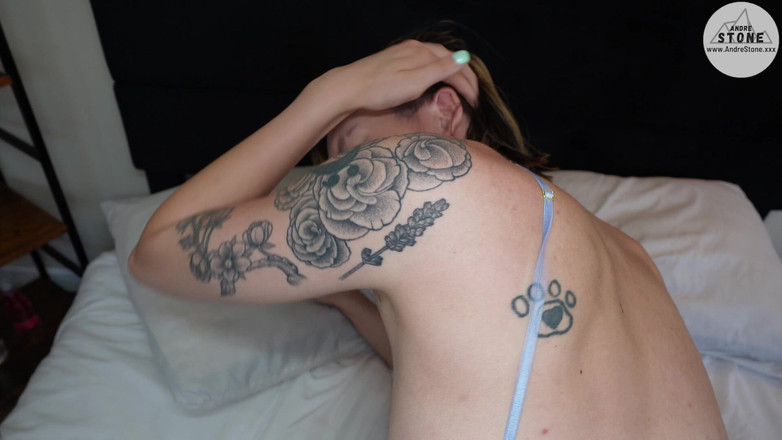 Andre Stone: Asiatisk transskönhet Riley Ivy blir borrad och kom på