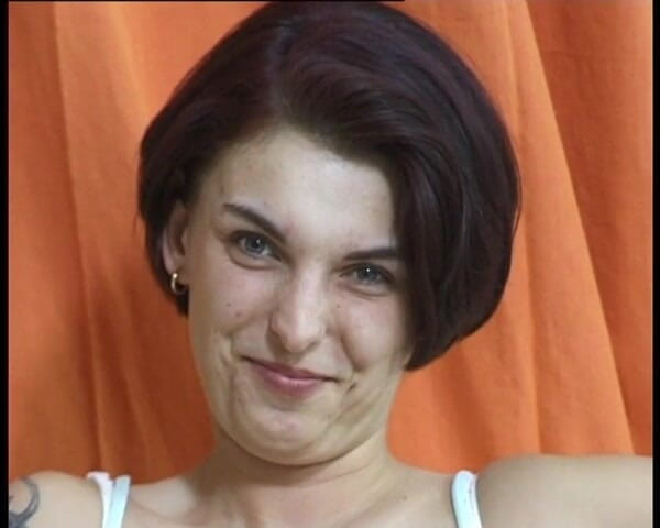 YOUR FIRST PORN: Nicky - Sono (non) una brava ragazza.