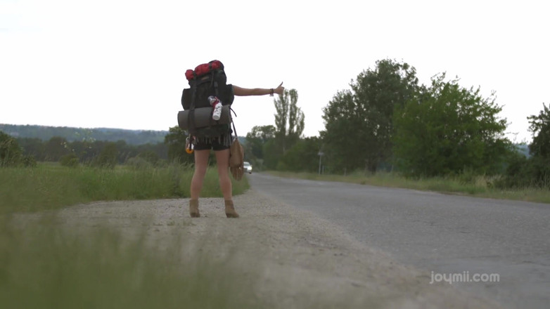 Joymii: Joymii - Bărbatul își înșală soția de acest hitchihiker sexy