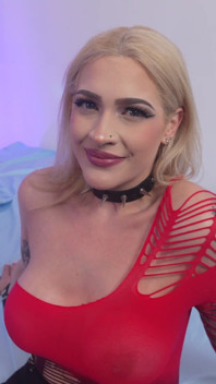 Weelderige Scarlett Synn krijgt gehoorzaam haar lulbehandeling