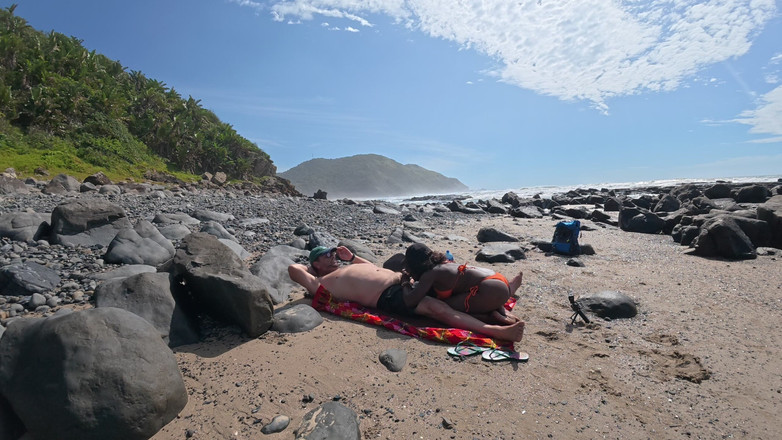 Black Swan: Загублений між припливами та один одним - збуджена чорношкіра мамка катається на своєму коханому