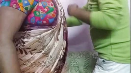बौडी चूसना Hugh लंड