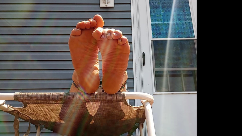 Midsouth Foot Fetish: 当你抚摸自己时，盯着我的脚底