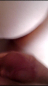 Nua e com tesão na cama em Braunschweig 2 [sexo]