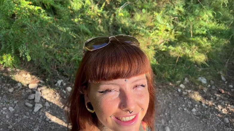 Yourfavecumslut: Home Wrecker tar en promenad i skogen och blir hårt...