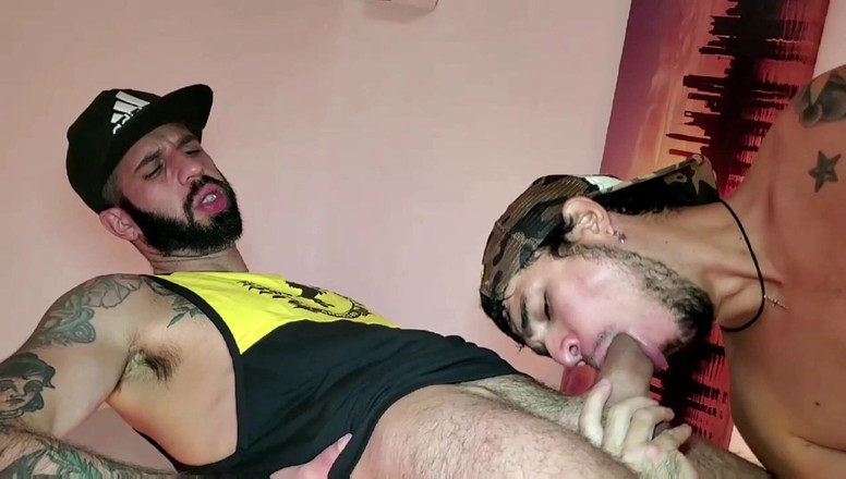 LEO BULGARI: Лео Булгарі вітає Ромео Девіса на Канарських островах