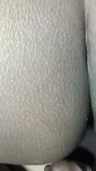 Ma bite de beau-père est très testey mon beau-père m’a baisée éjaculation avec creampie dans la chatte dehors