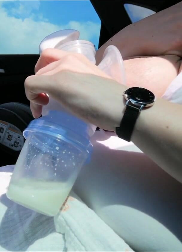 Lily_Lacto: Mengepam tetek susu saya kosong di dalam kereta