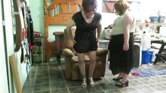 BBW nurse Vicki adventures with friends: Bebe face antrenament de efeminat cu o nouă supusă Brittney