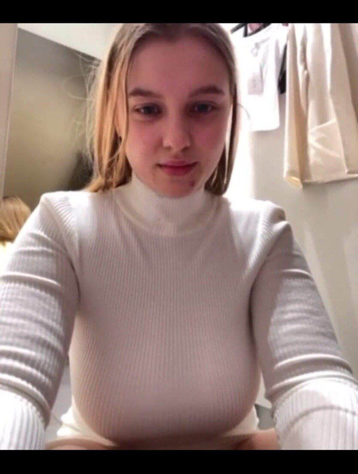 JuiceLussie: Public Fucking in the Fitting Room
