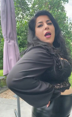LadyAyse5: Perfektní bohyně od hlavy k patě