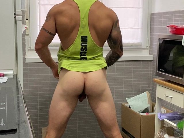Muscle Wordship and Talking Dirty (Boy gym)
