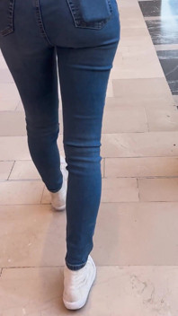 Wetting in the Shopping Mall