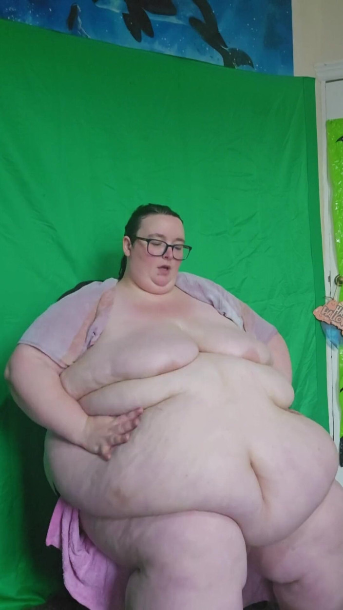 SSBBWLadyBrads: SSBBW massagem corporal gorda com creme