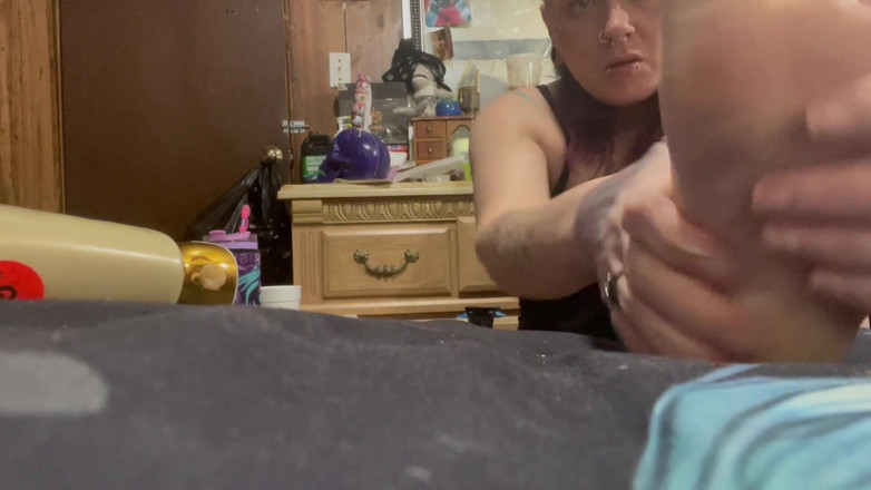 RoxxyReed: 발정나서 눈가리게