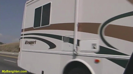 My Bang Van: 미친 빨간 머리 밀프에 대한 뱅 반 DP