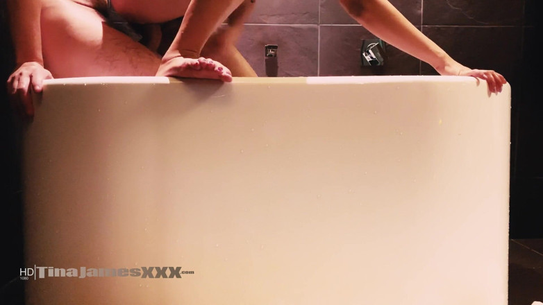 TinaJamesXXX: Hotel bathtime