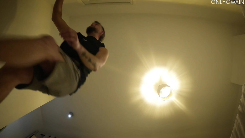 Onlyowain: Footworship scotché et attaché