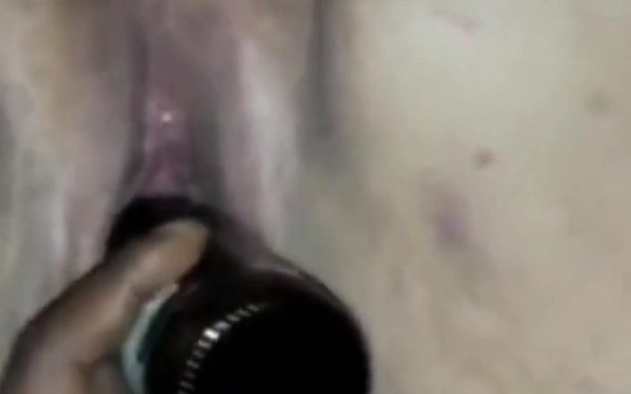 Real homemade BBW BBC porn: BBC knullar min feta fitta med flaska