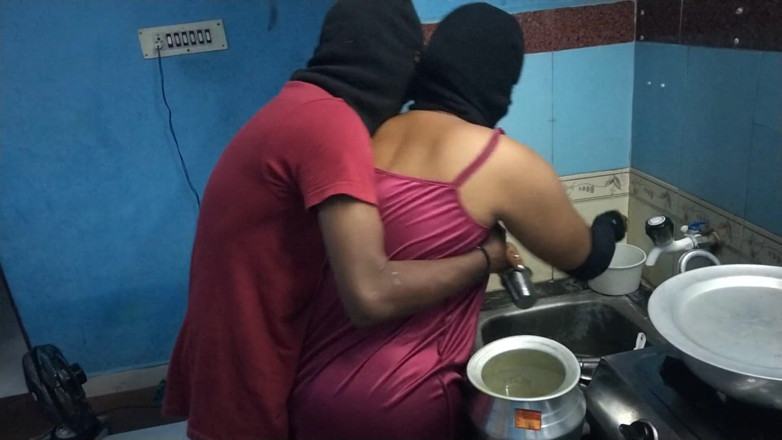 Tamil lesbian: Hot Sex at Kitchen