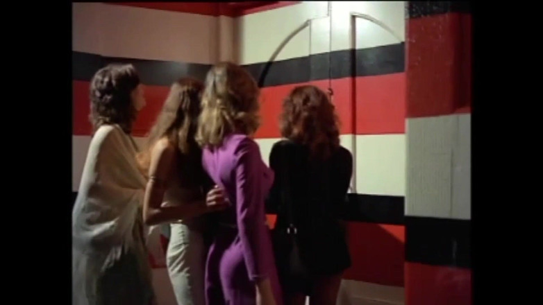 The Unforgettable: The Sexy Sucker Girl